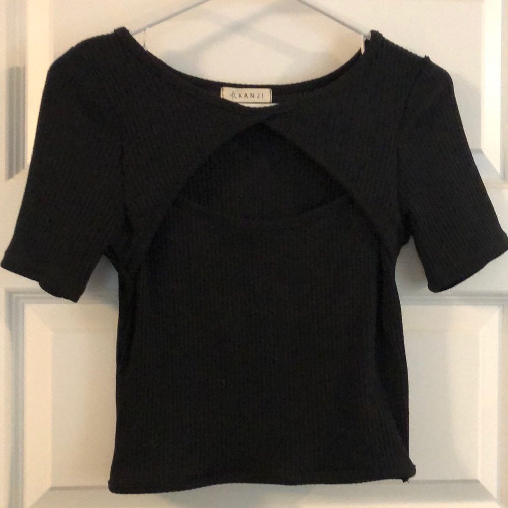 Black blouse crop